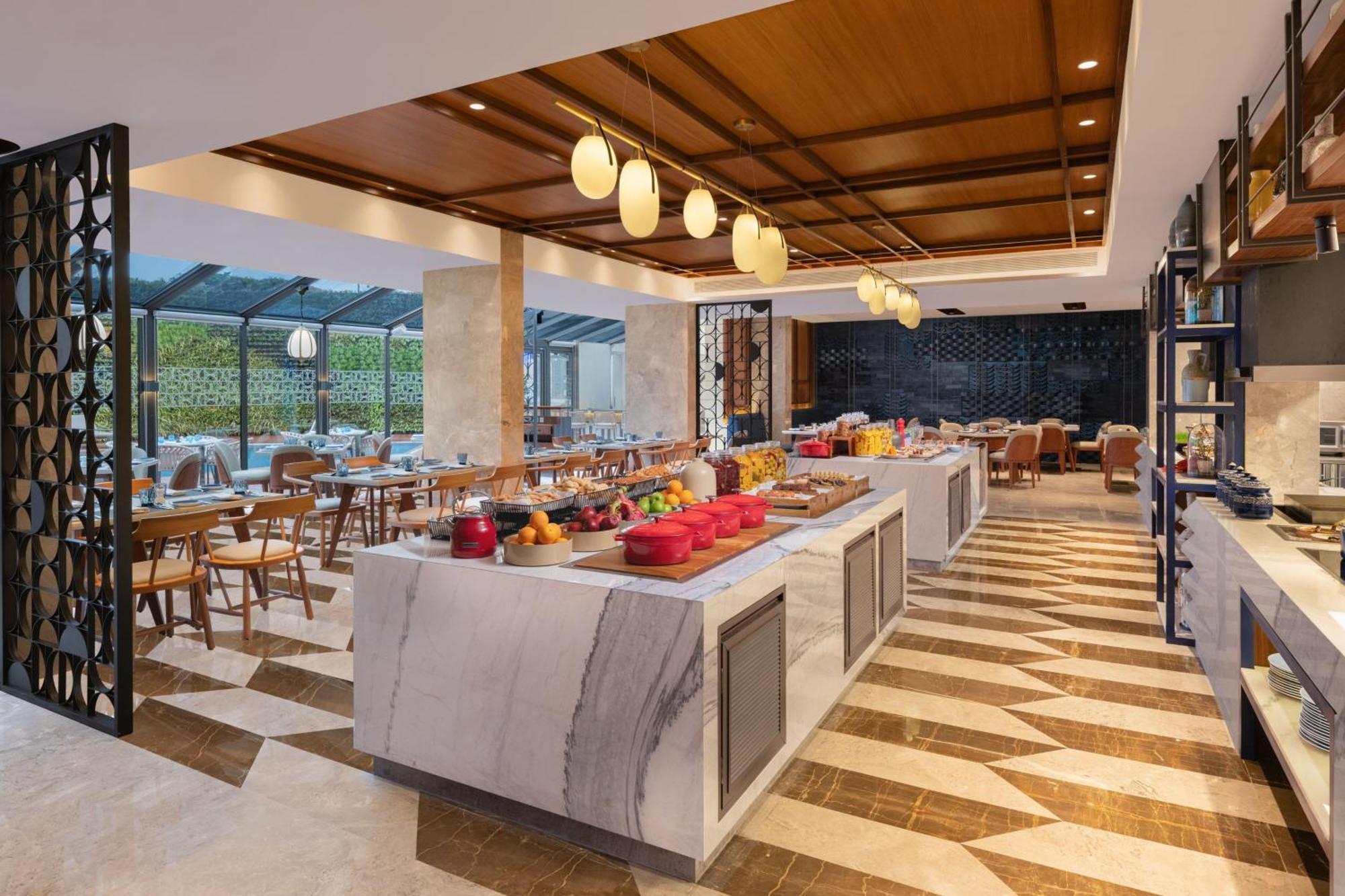 Courtyard By Marriott Goa Colva Hotel ภายนอก รูปภาพ