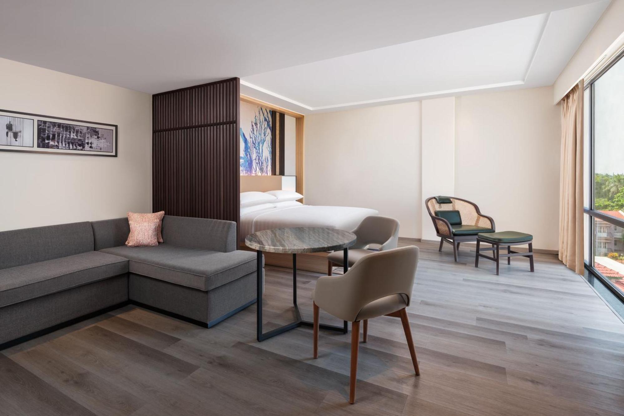 Courtyard By Marriott Goa Colva Hotel ภายนอก รูปภาพ